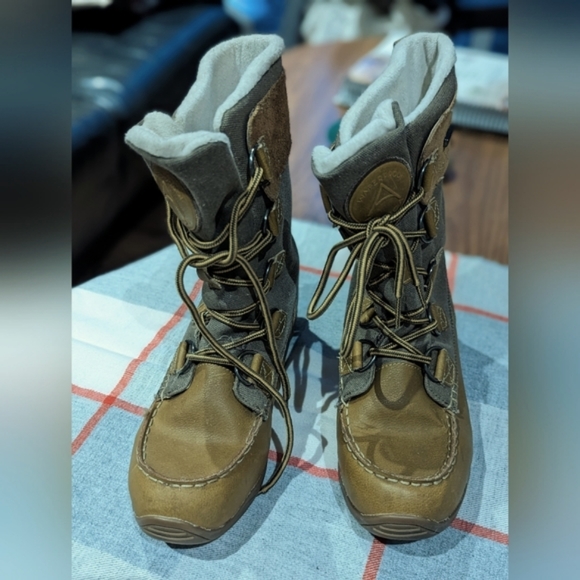 ARTICA by BROWNS winter boots in women's size 9, NWOT - Picture 2 of 7